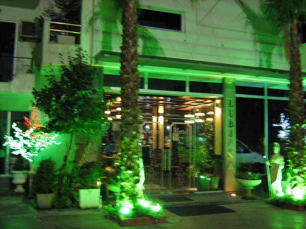 Hotel Lubjana Тирана Екстер'єр фото