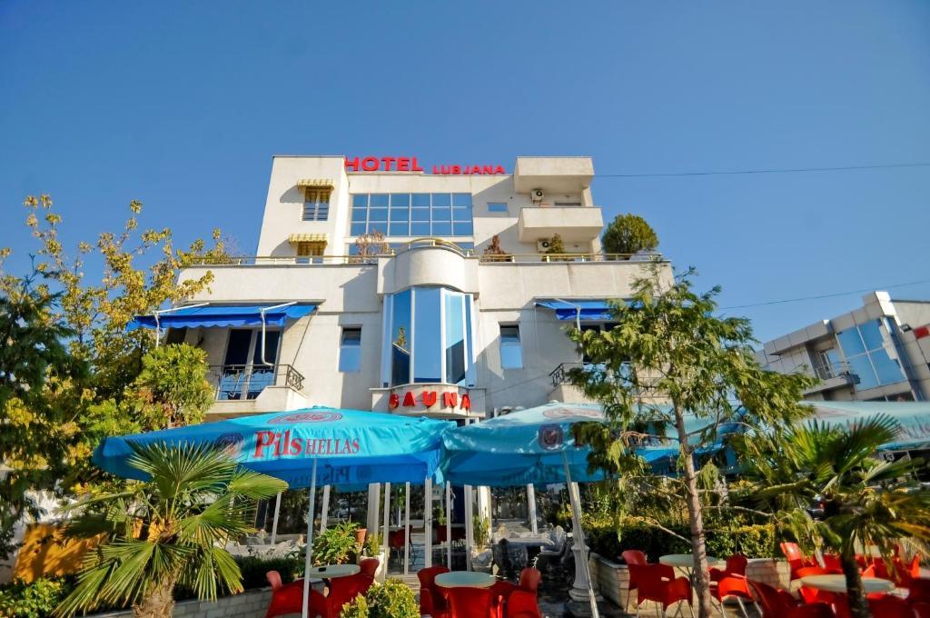 Hotel Lubjana Тирана Екстер'єр фото