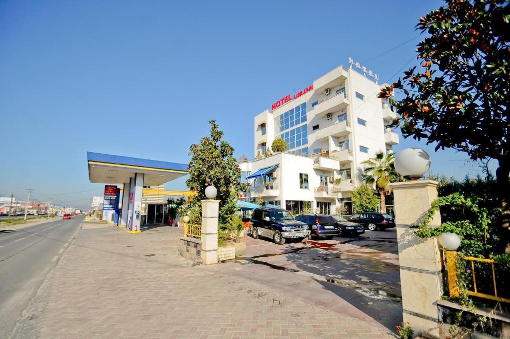 Hotel Lubjana Тирана Екстер'єр фото