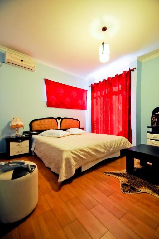 Hotel Lubjana Тирана Екстер'єр фото
